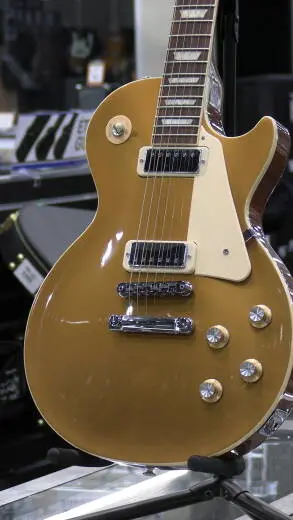 Gibson - Les Paul Deluxe 70s Goldtop 2